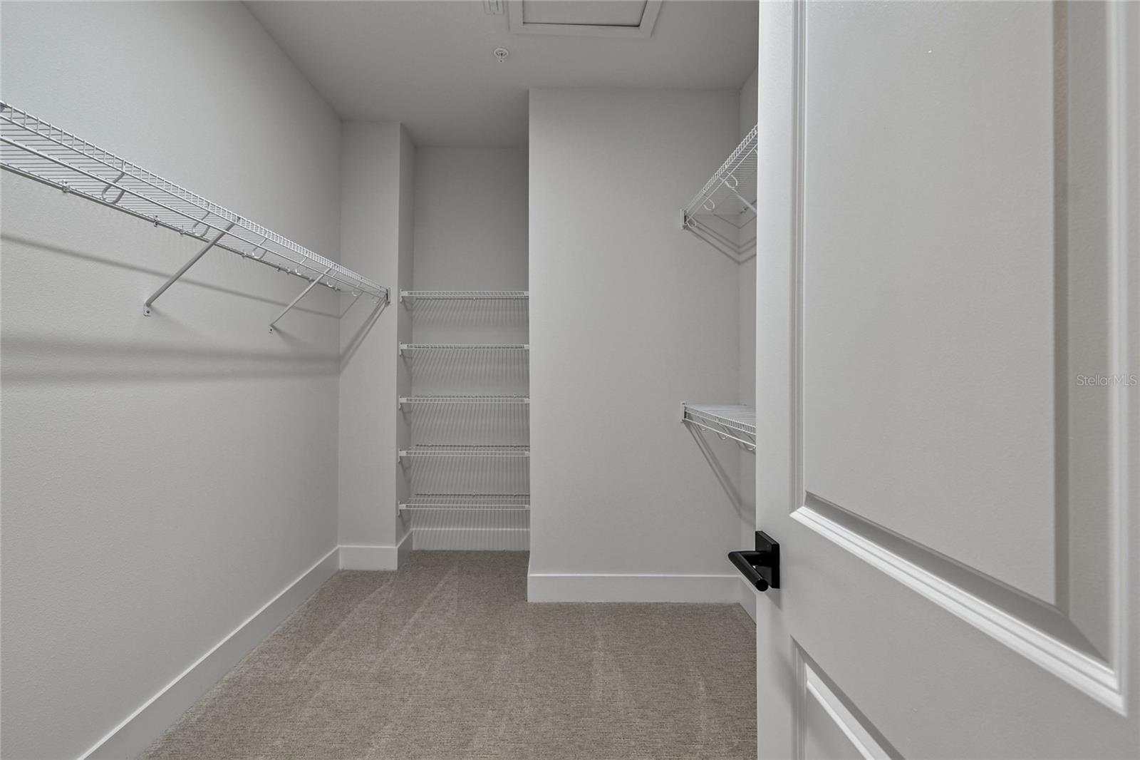 TB8436790 Property Photo