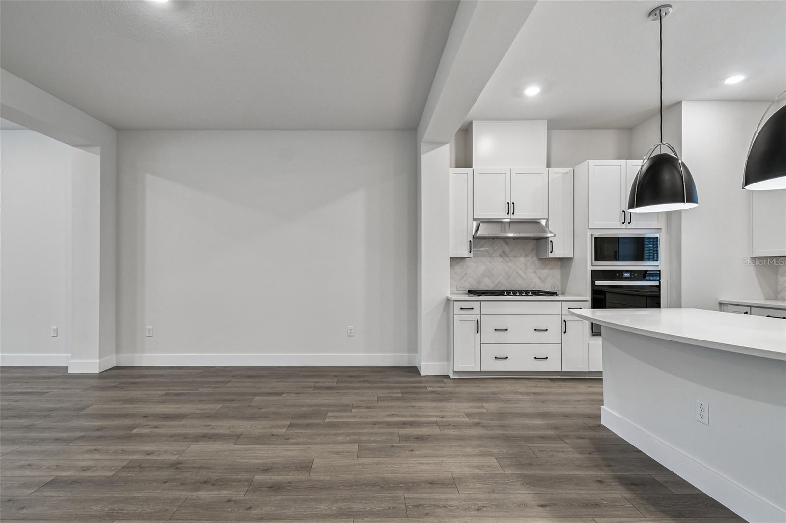 TB8436790 Property Photo