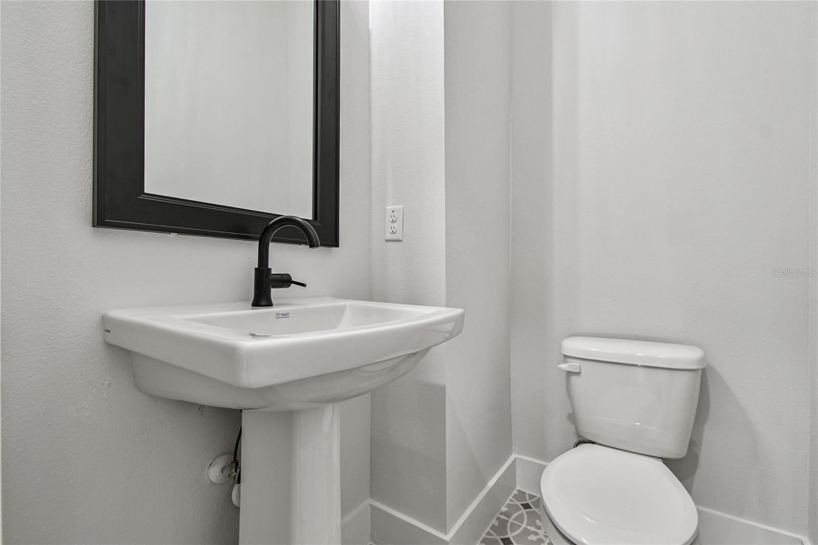 TB8436790 Property Photo