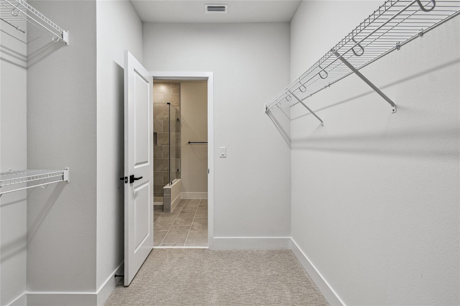 TB8436790 Property Photo