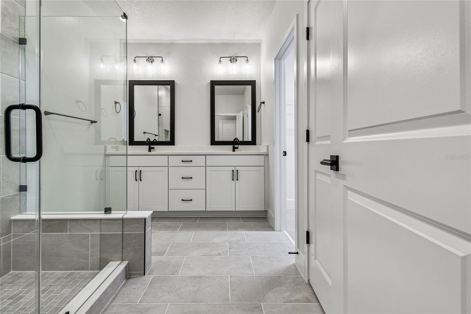 TB8436790 Property Photo