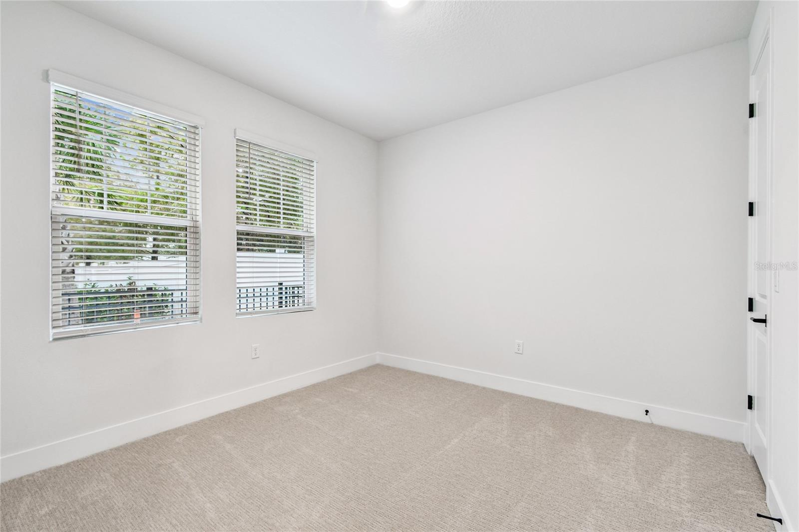 TB8436790 Property Photo