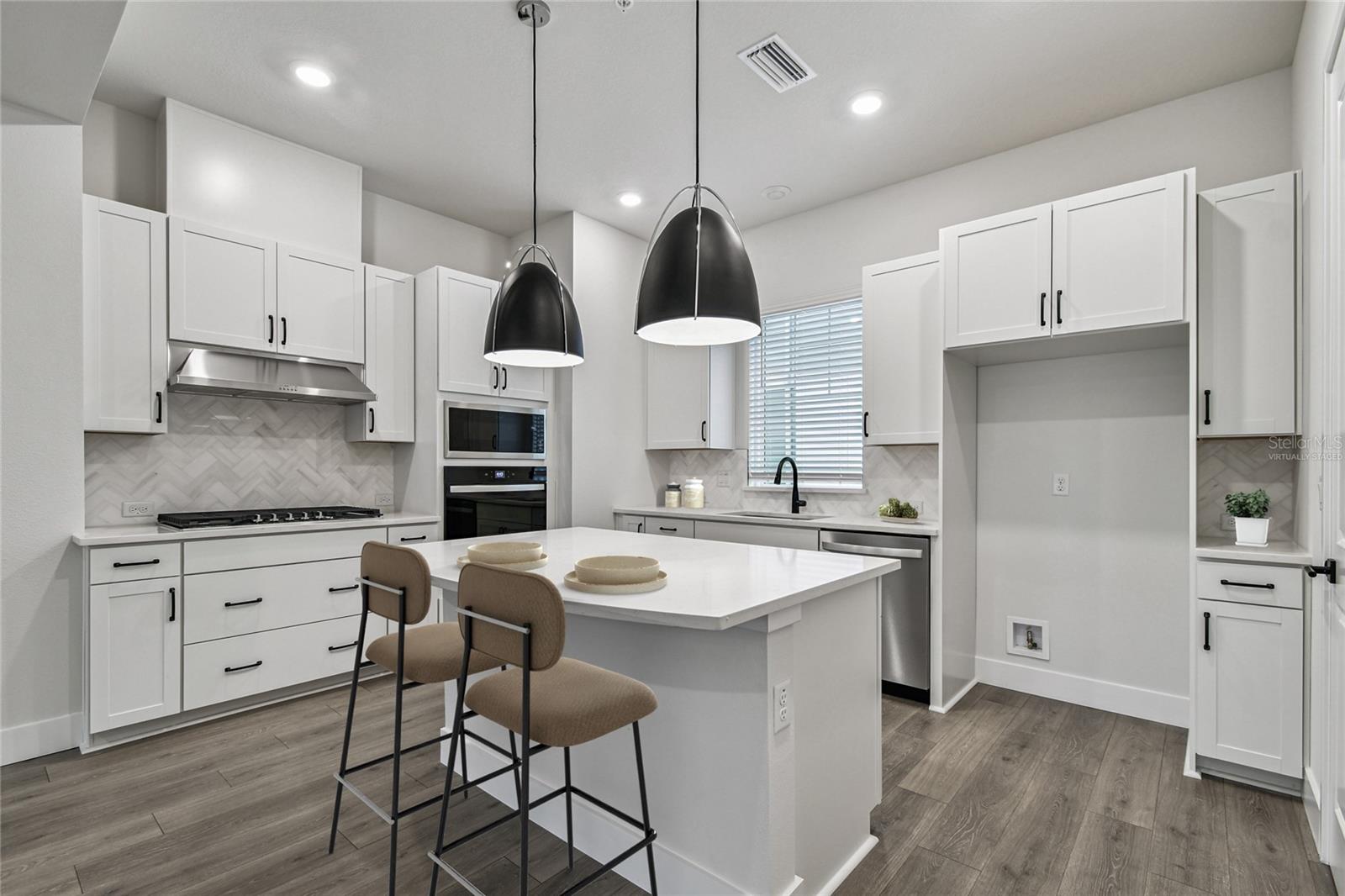 TB8436790 Property Photo