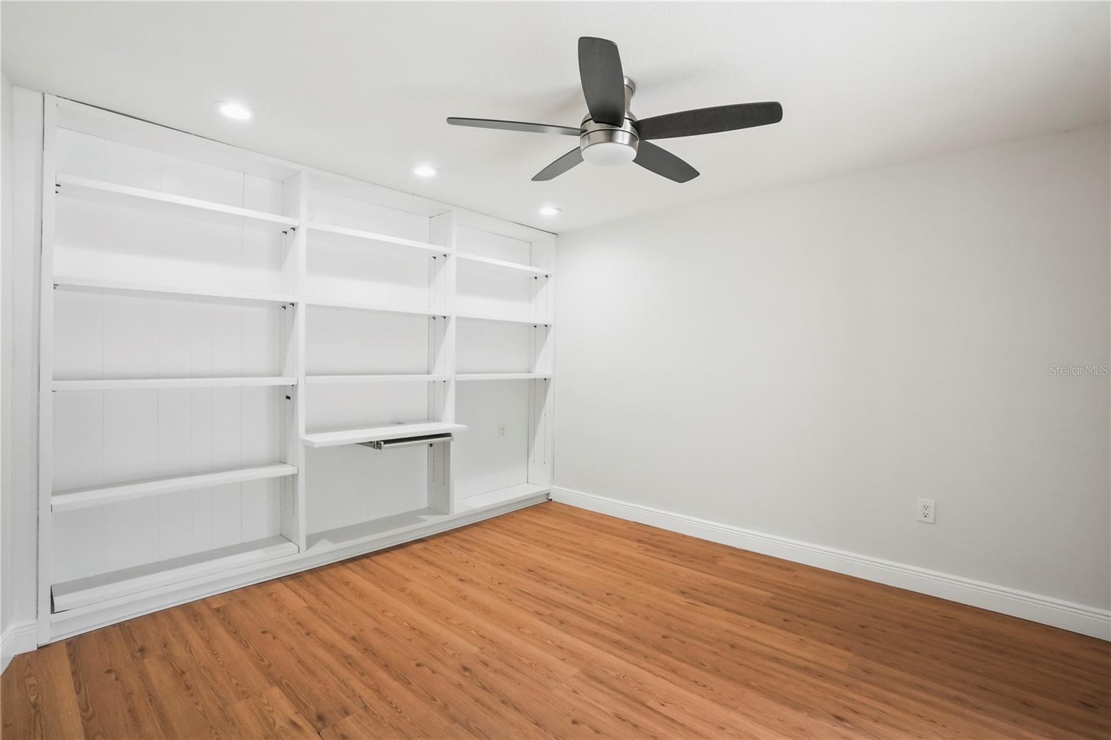 2103 DOEFIELD CT, VALRICO, FL, 33596