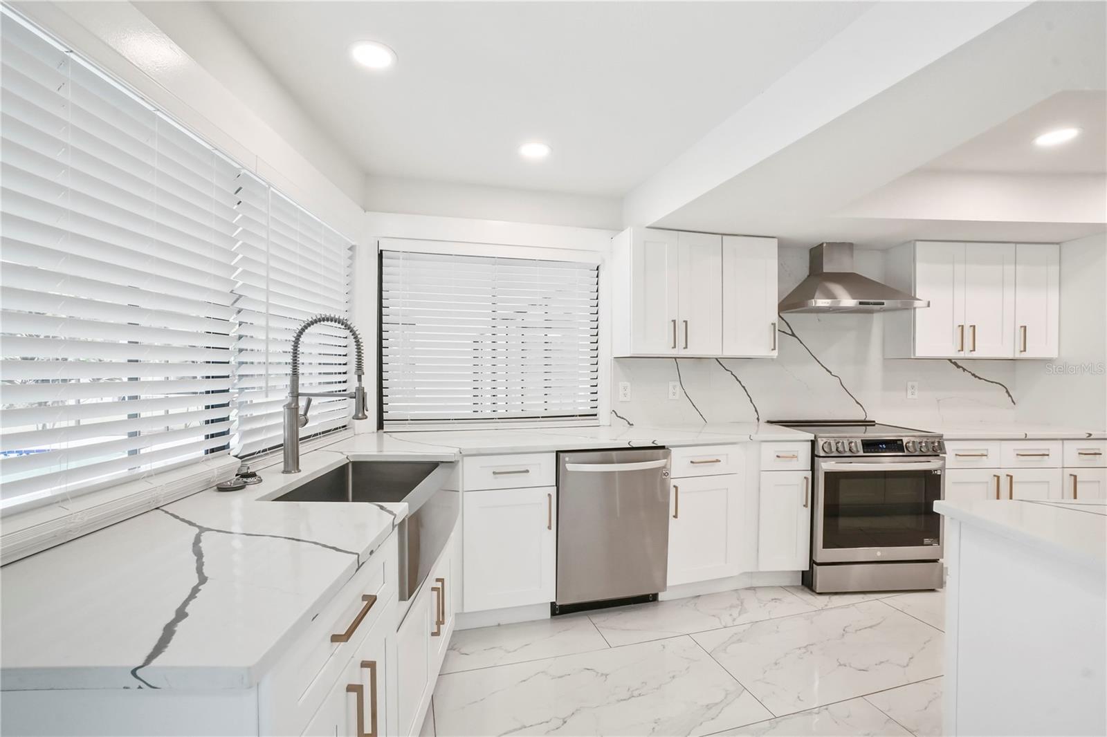 2103 DOEFIELD CT, VALRICO, FL, 33596