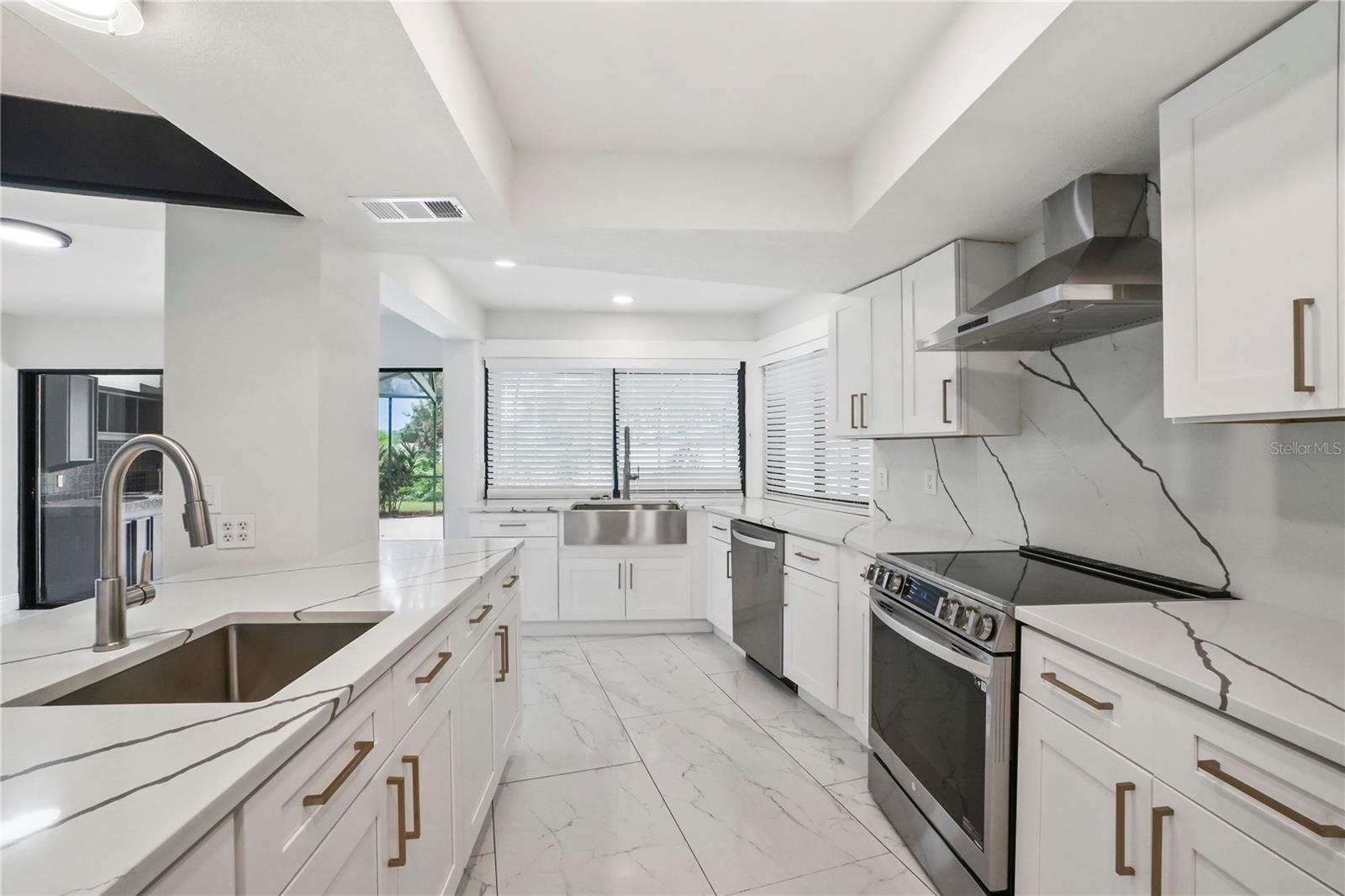 2103 DOEFIELD CT, VALRICO, FL, 33596