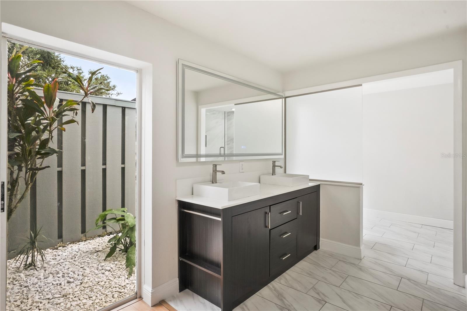 2103 DOEFIELD CT, VALRICO, FL, 33596