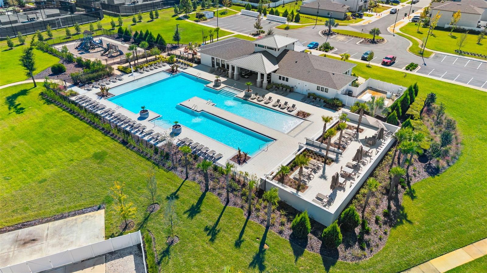 6494 BEVERLY HILLS DR, ZEPHYRHILLS, FL, 33541