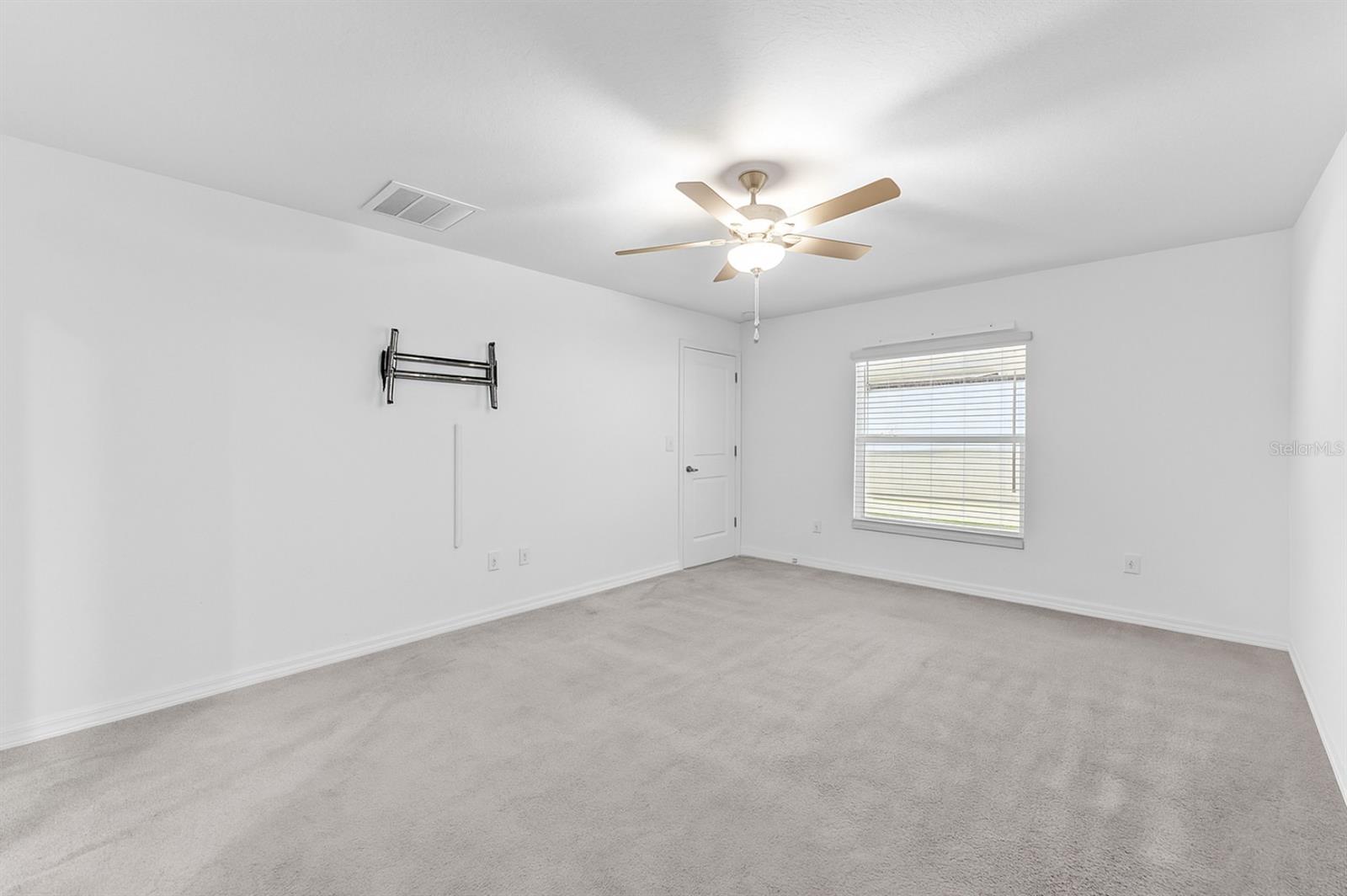 6494 BEVERLY HILLS DR, ZEPHYRHILLS, FL, 33541