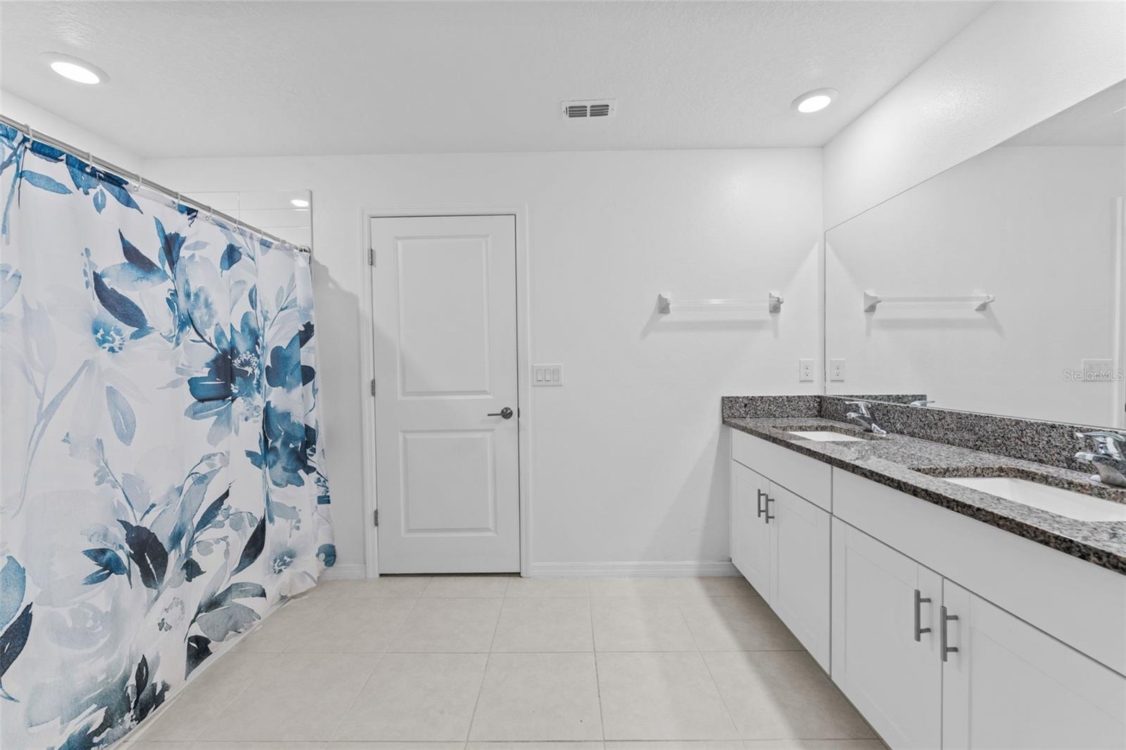 6494 BEVERLY HILLS DR, ZEPHYRHILLS, FL, 33541