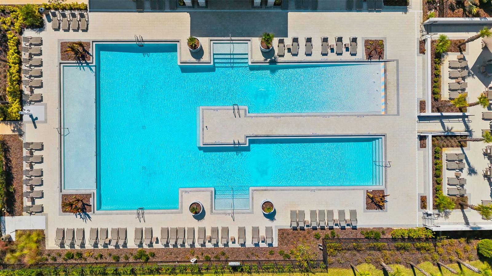 6494 BEVERLY HILLS DR, ZEPHYRHILLS, FL, 33541