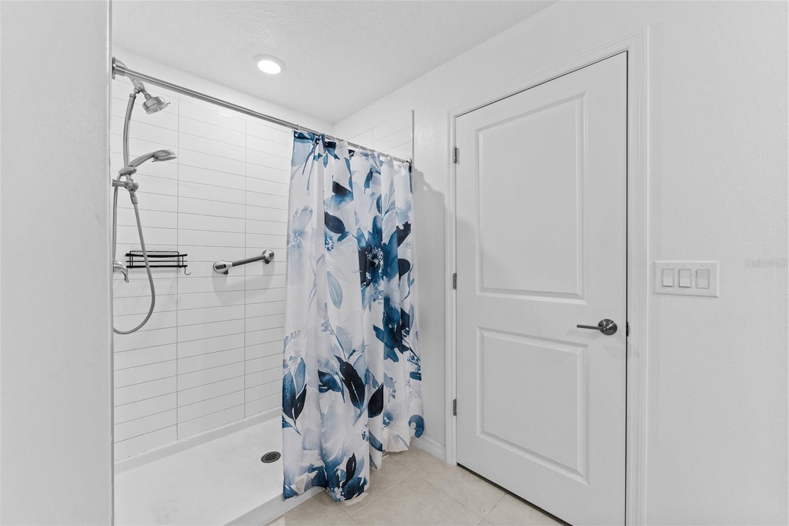 6494 BEVERLY HILLS DR, ZEPHYRHILLS, FL, 33541