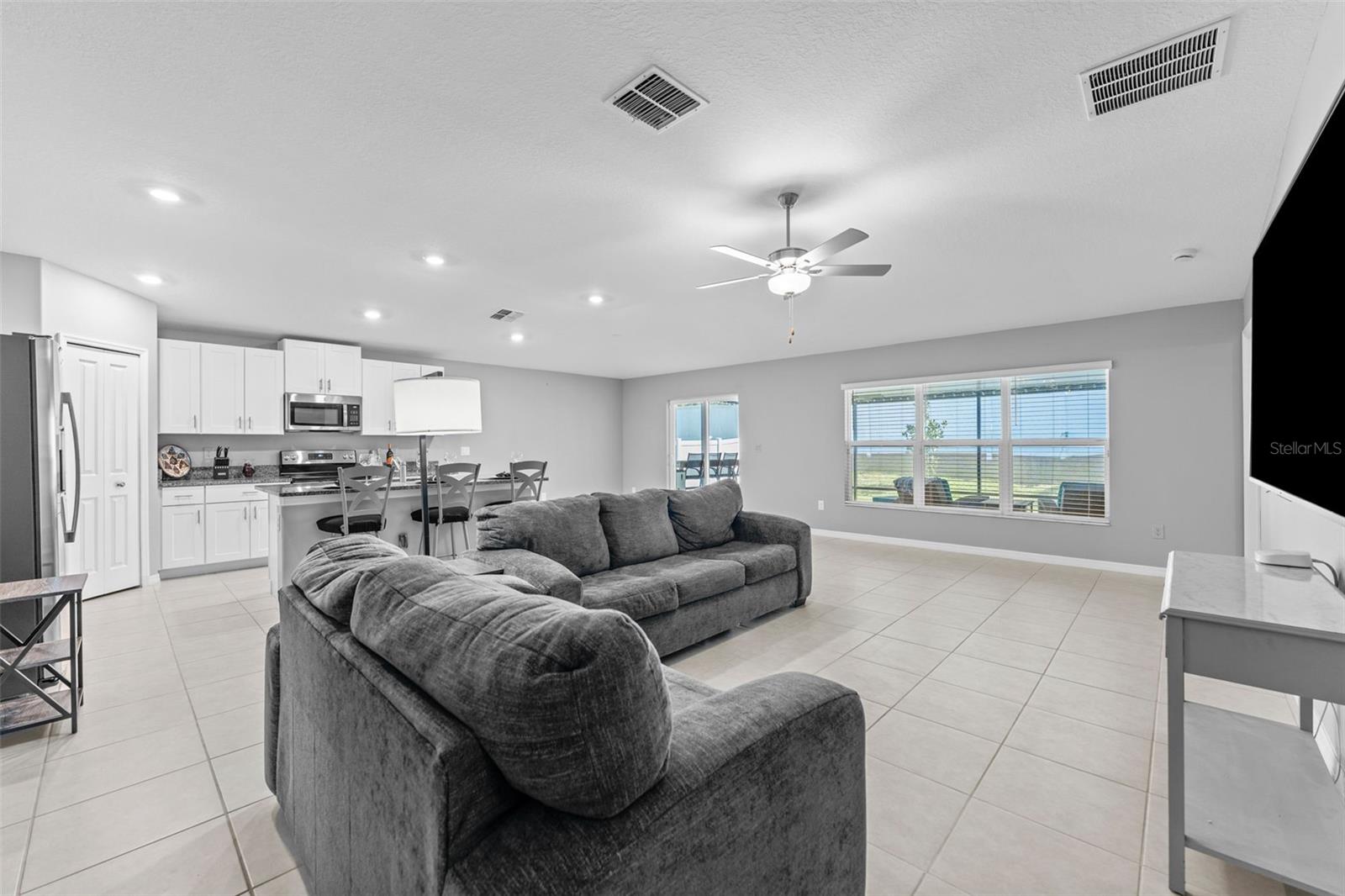 6494 BEVERLY HILLS DR, ZEPHYRHILLS, FL, 33541