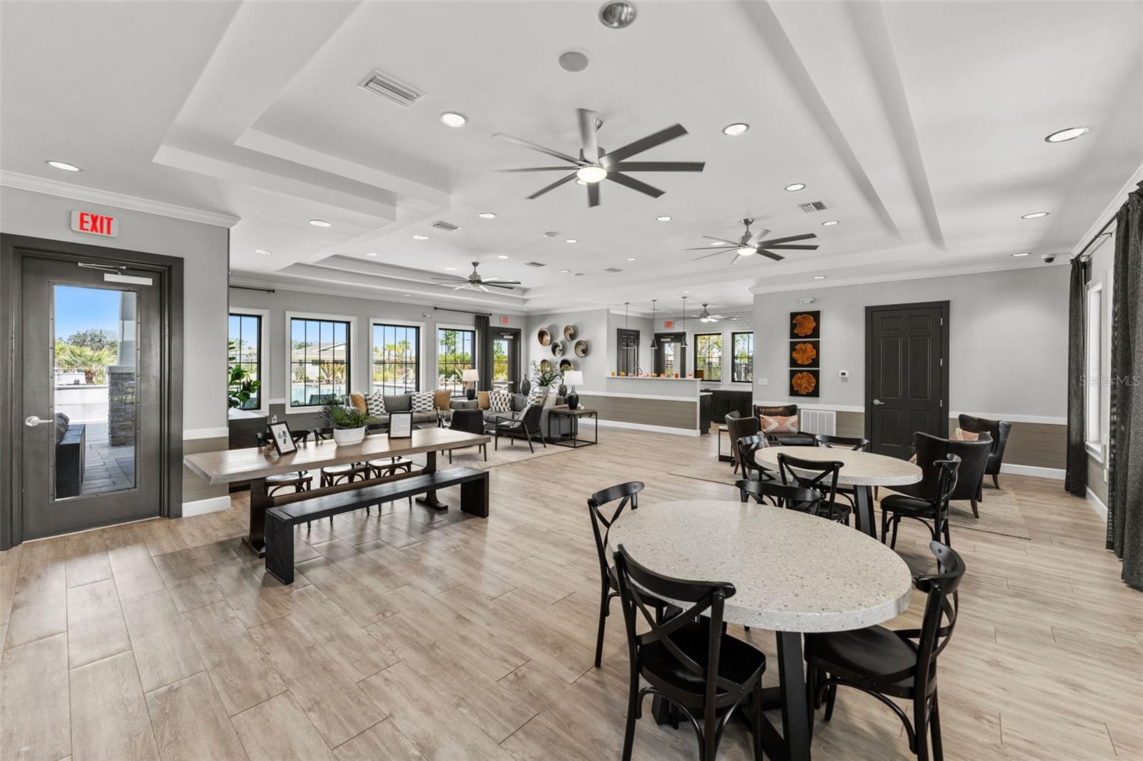 6494 BEVERLY HILLS DR, ZEPHYRHILLS, FL, 33541