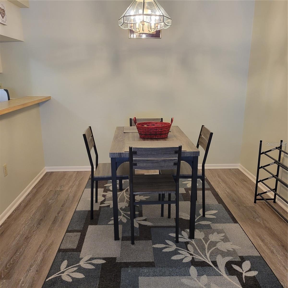 3275 BENEVA RD #104, SARASOTA, FL, 34232