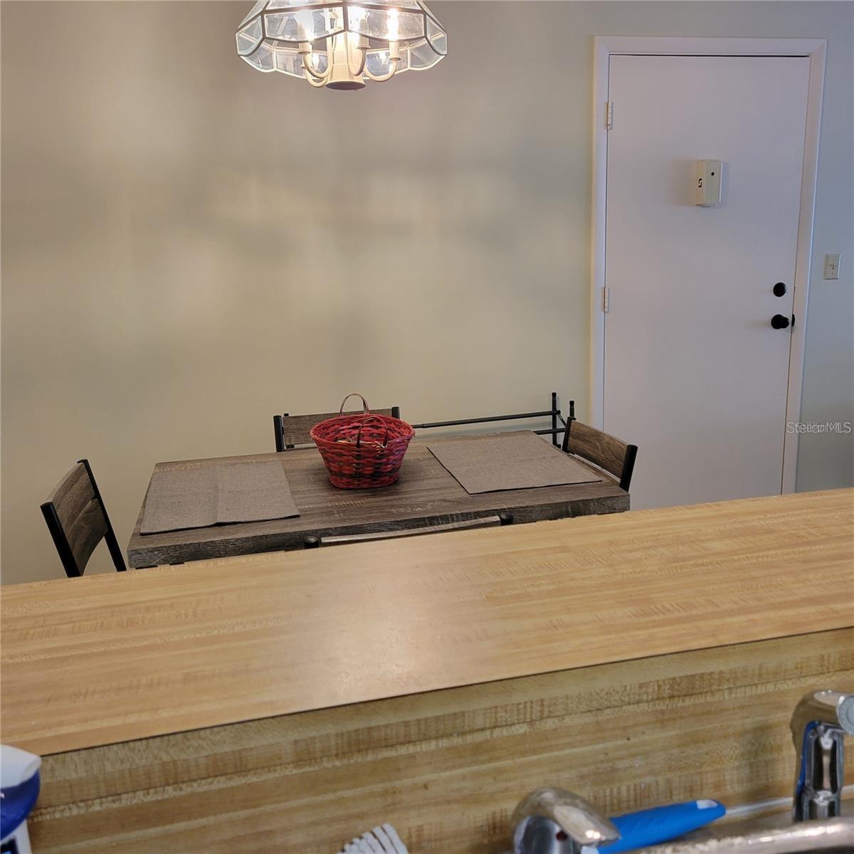 3275 BENEVA RD #104, SARASOTA, FL, 34232