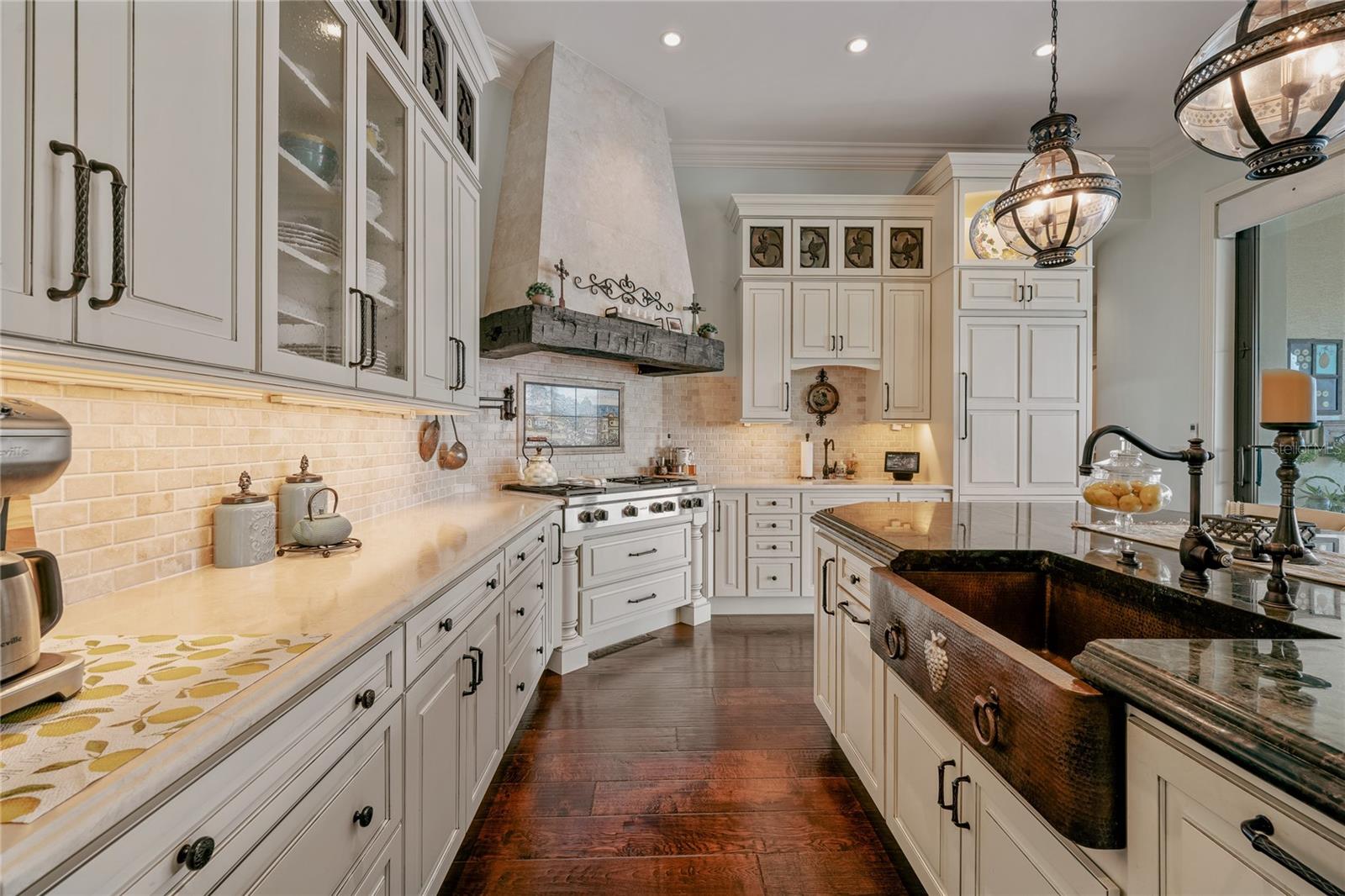 O6351672 Property Photo