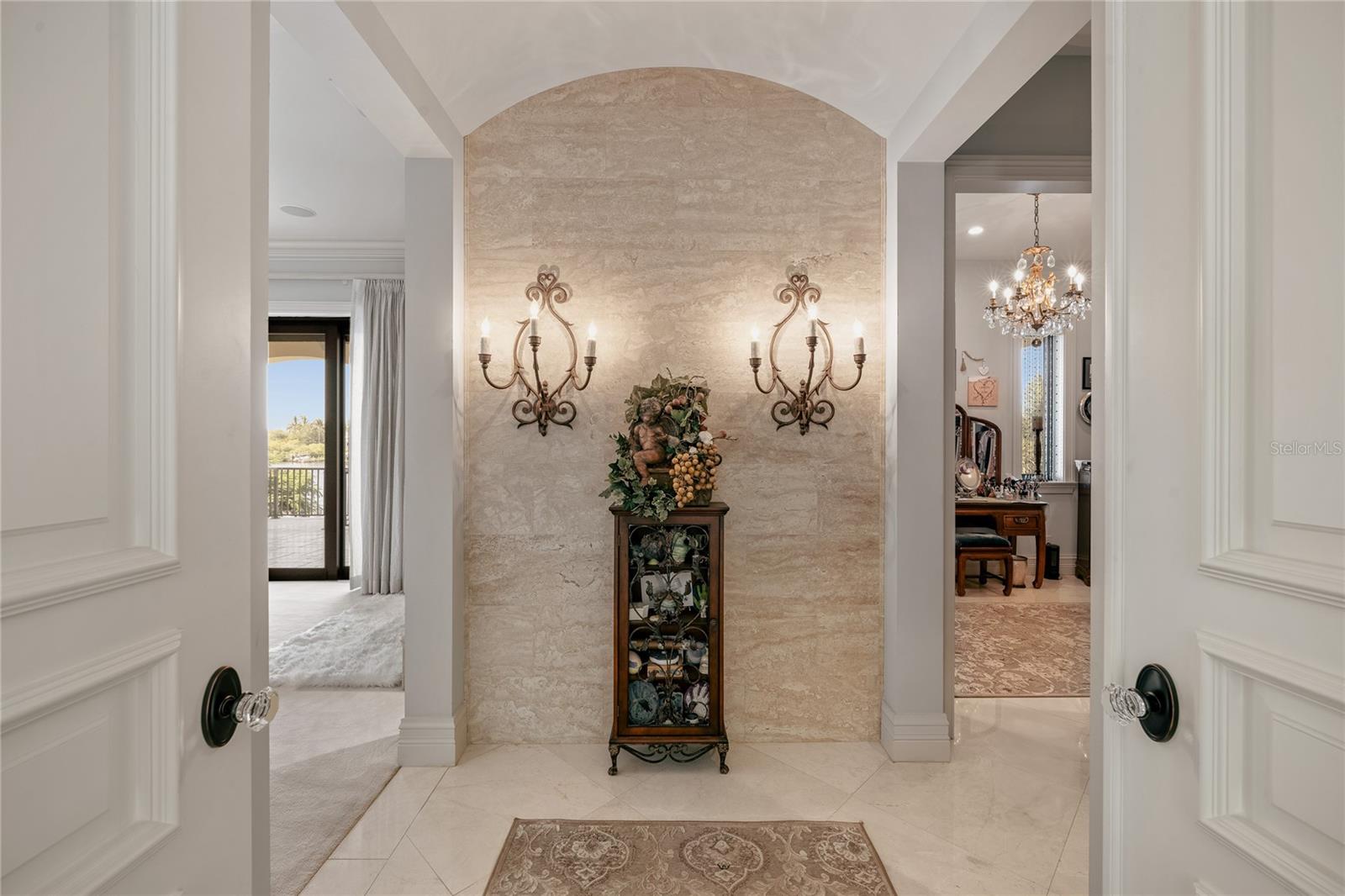 O6351672 Property Photo