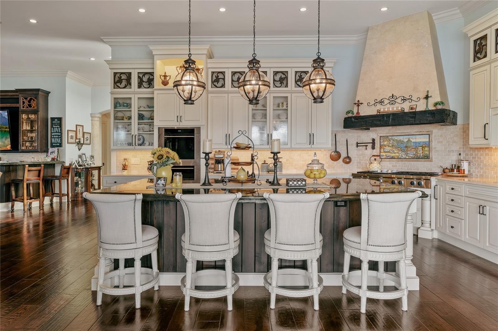 O6351672 Property Photo