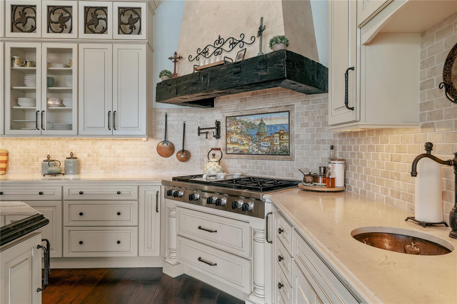 O6351672 Property Photo