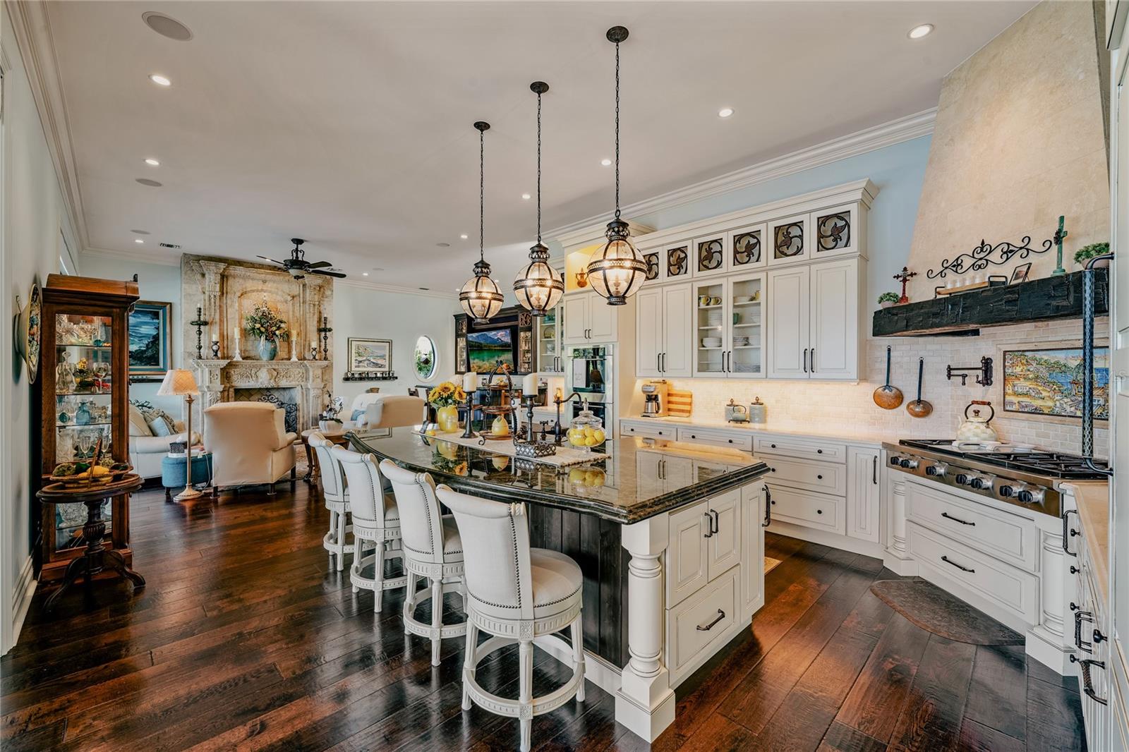 O6351672 Property Photo