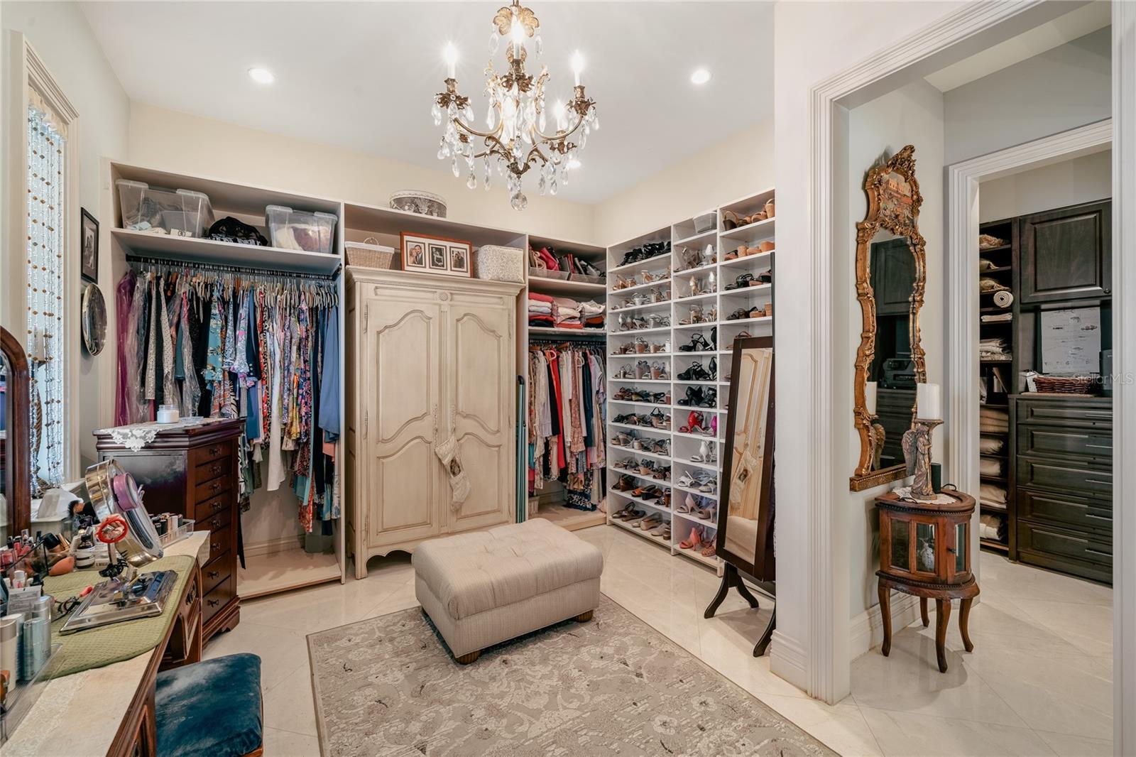 O6351672 Property Photo