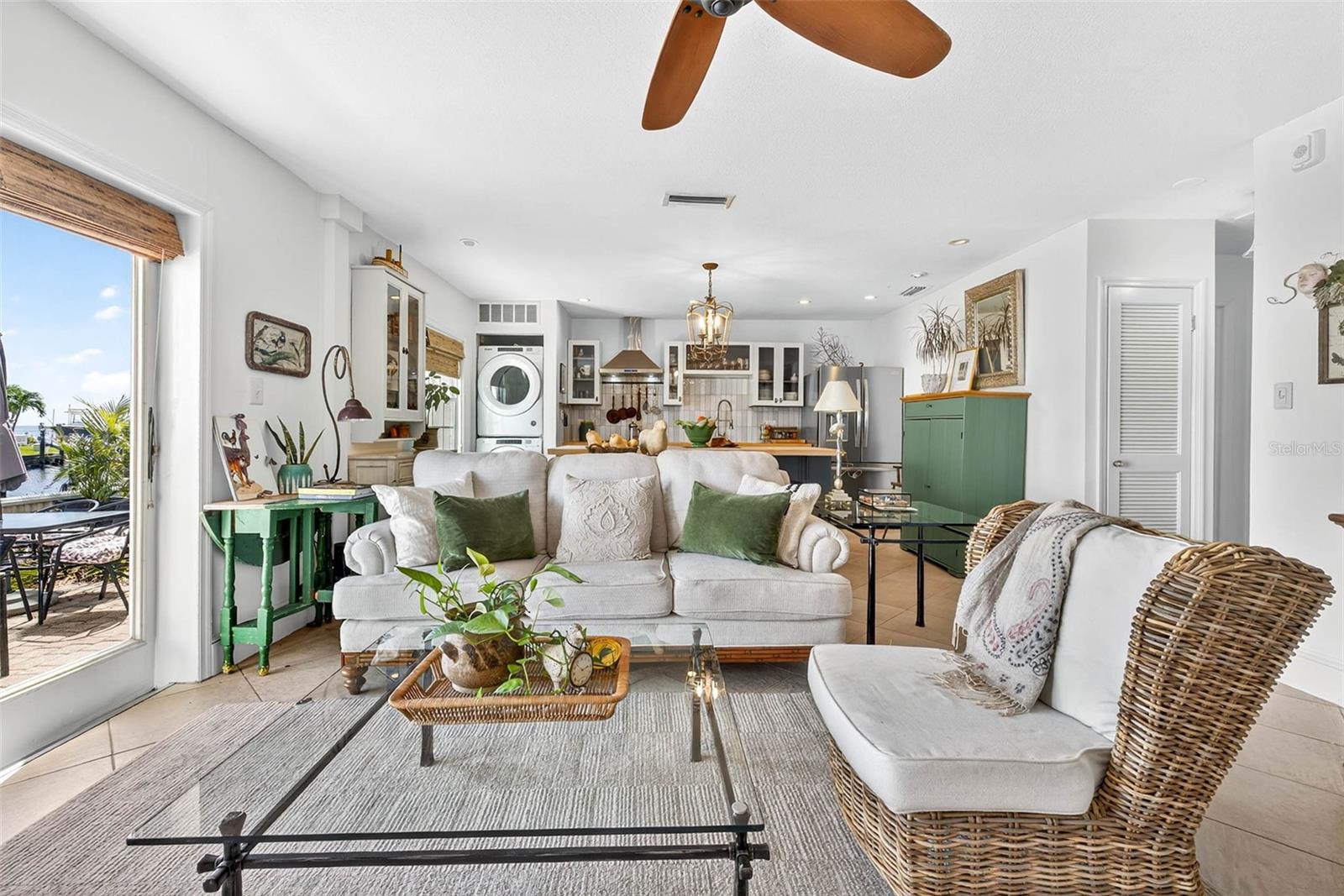 5184 BEACH DR SE #B, ST PETERSBURG, FL, 33705