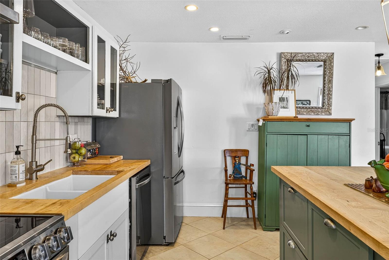 5184 BEACH DR SE #B, ST PETERSBURG, FL, 33705