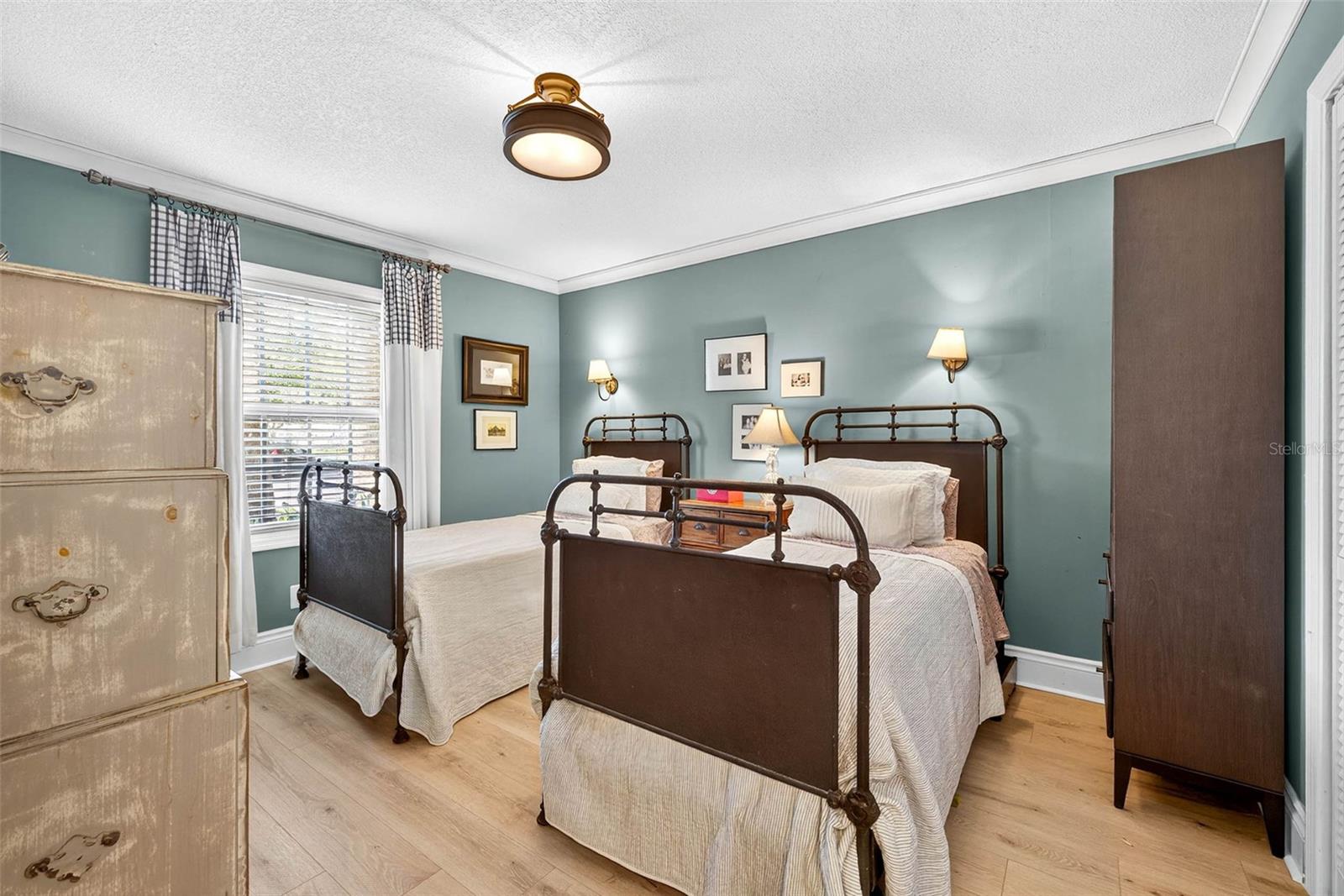 5184 BEACH DR SE #B, ST PETERSBURG, FL, 33705