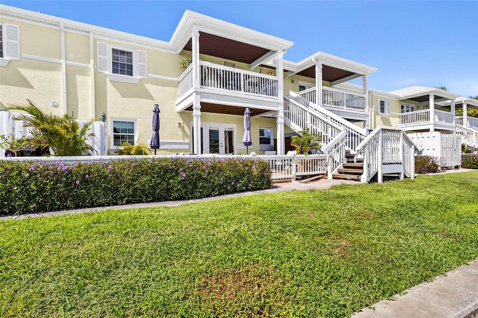 5184 BEACH DR SE #B, ST PETERSBURG, FL, 33705