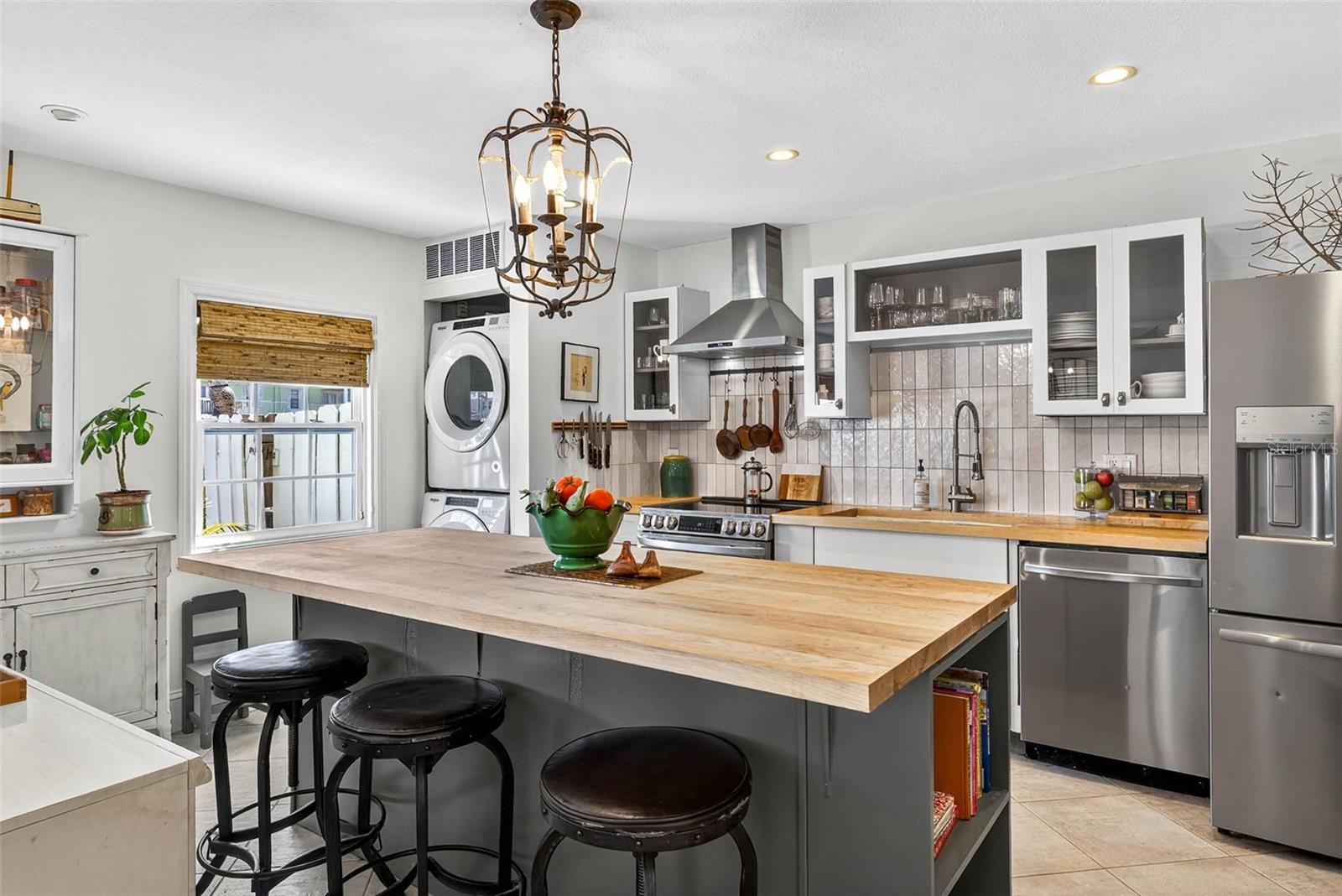 5184 BEACH DR SE #B, ST PETERSBURG, FL, 33705