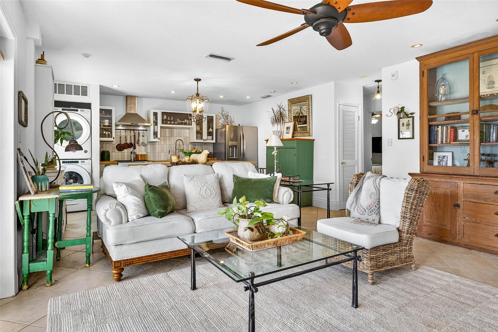 5184 BEACH DR SE #B, ST PETERSBURG, FL, 33705