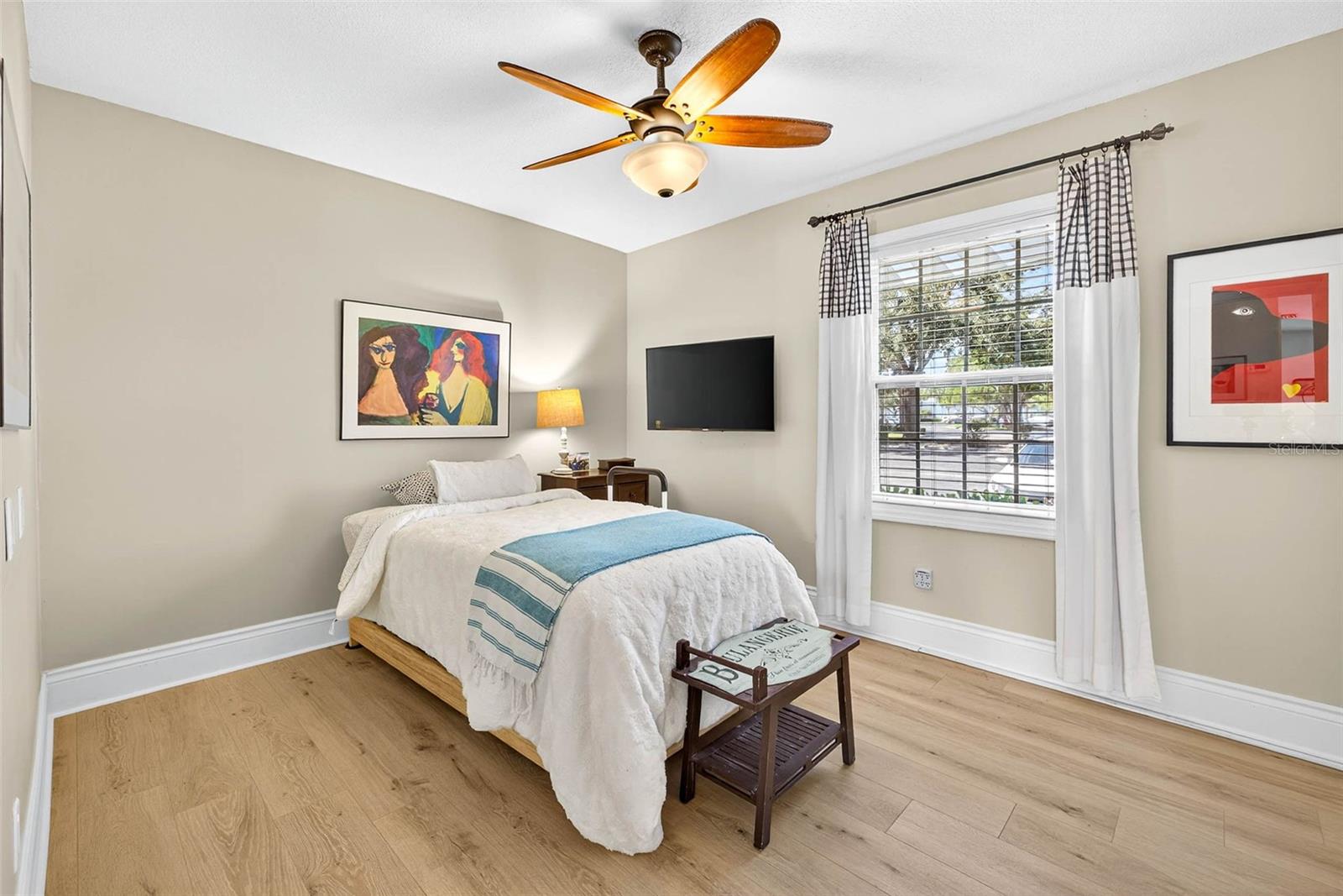 5184 BEACH DR SE #B, ST PETERSBURG, FL, 33705