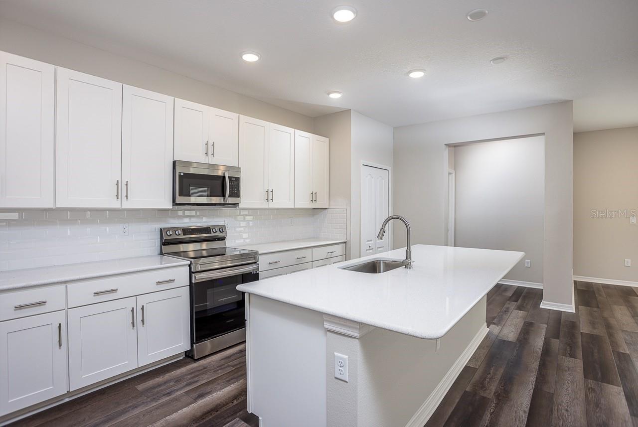 16391 GREENBACK RD, WEEKI WACHEE, FL, 34614