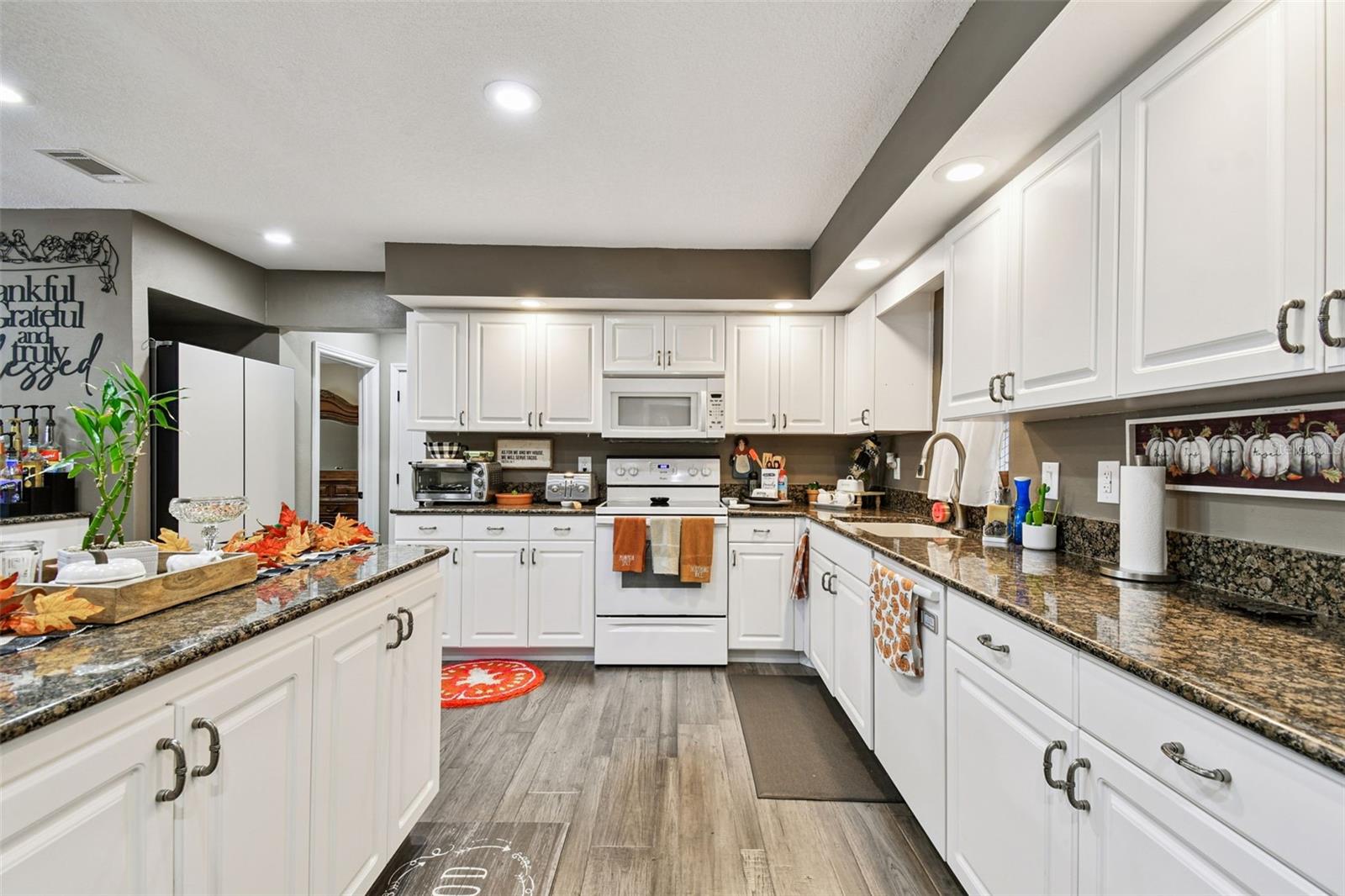 39501 MEADOWOOD LOOP, ZEPHYRHILLS, FL, 33542