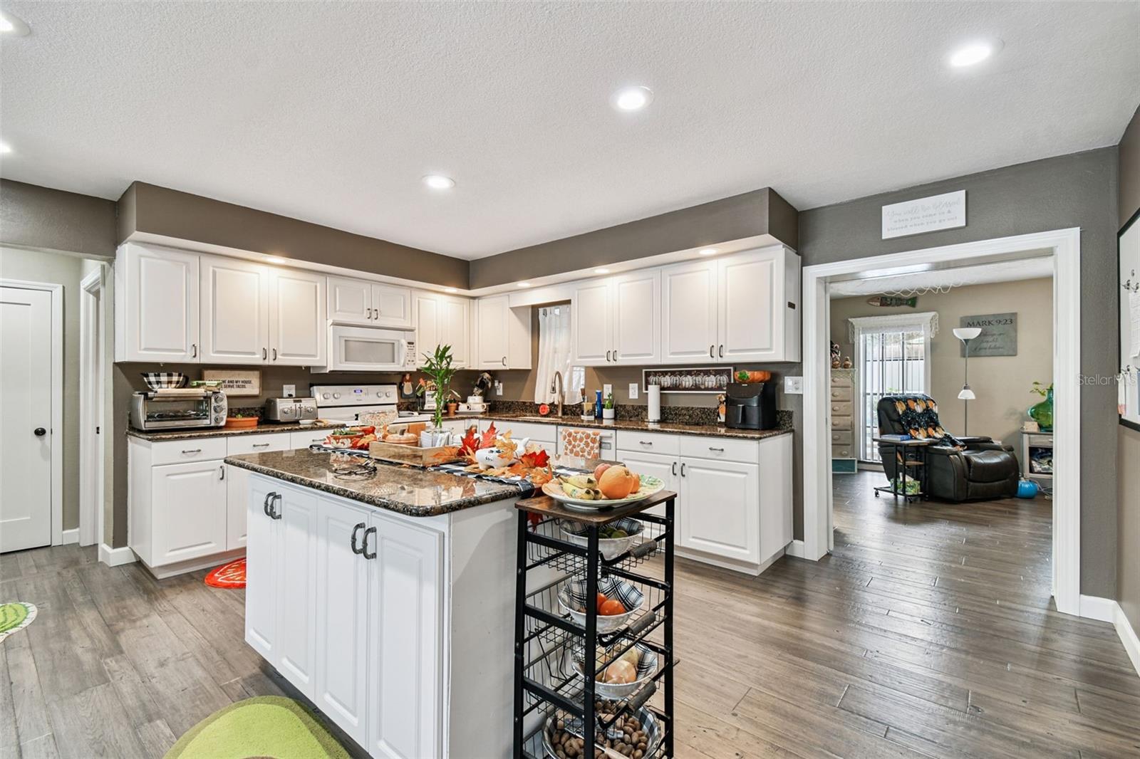 39501 MEADOWOOD LOOP, ZEPHYRHILLS, FL, 33542