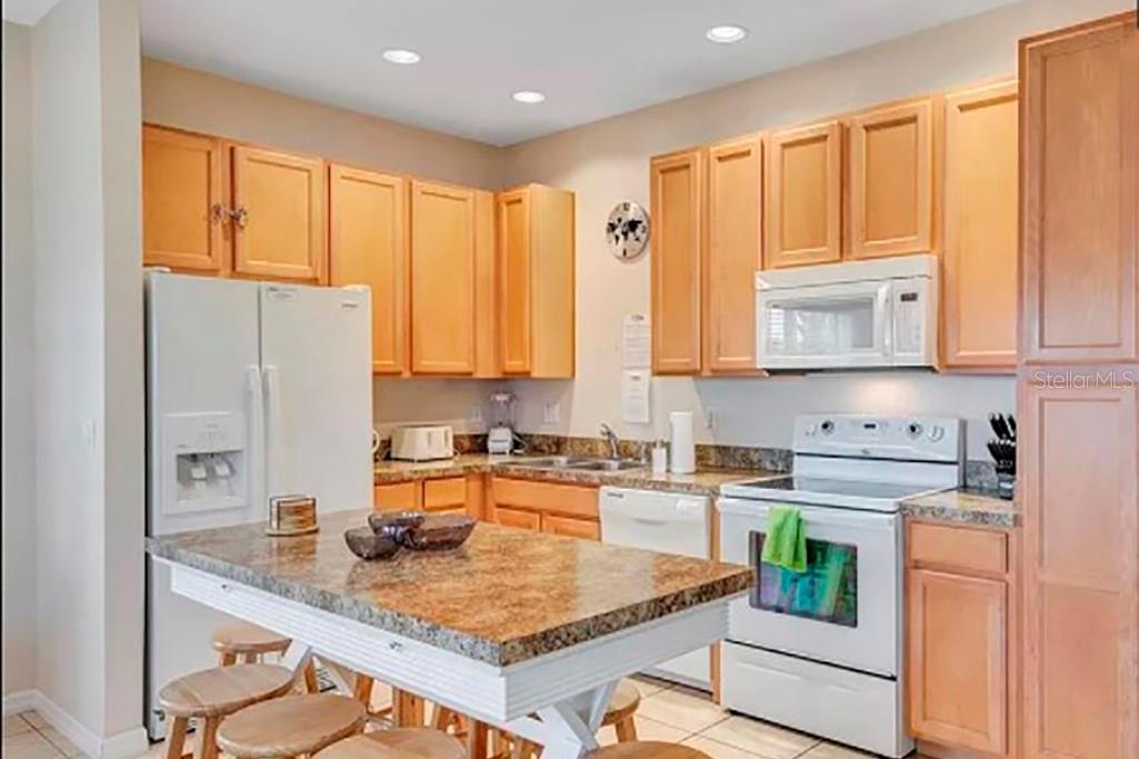 2420 CARAVELLE CIR, KISSIMMEE, FL, 34746