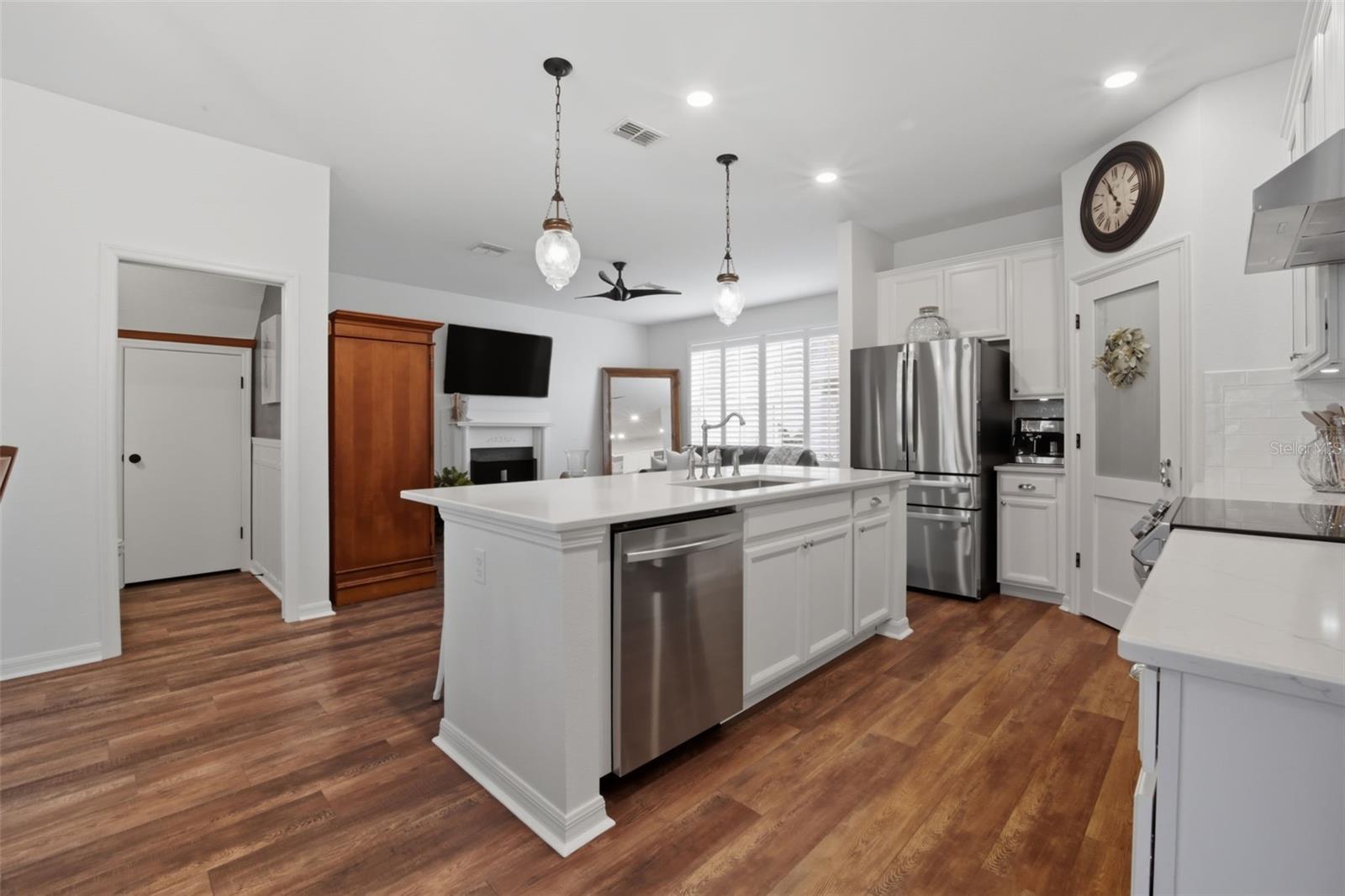 5179 AVALON PARK BLVD, WESLEY CHAPEL, FL, 33545