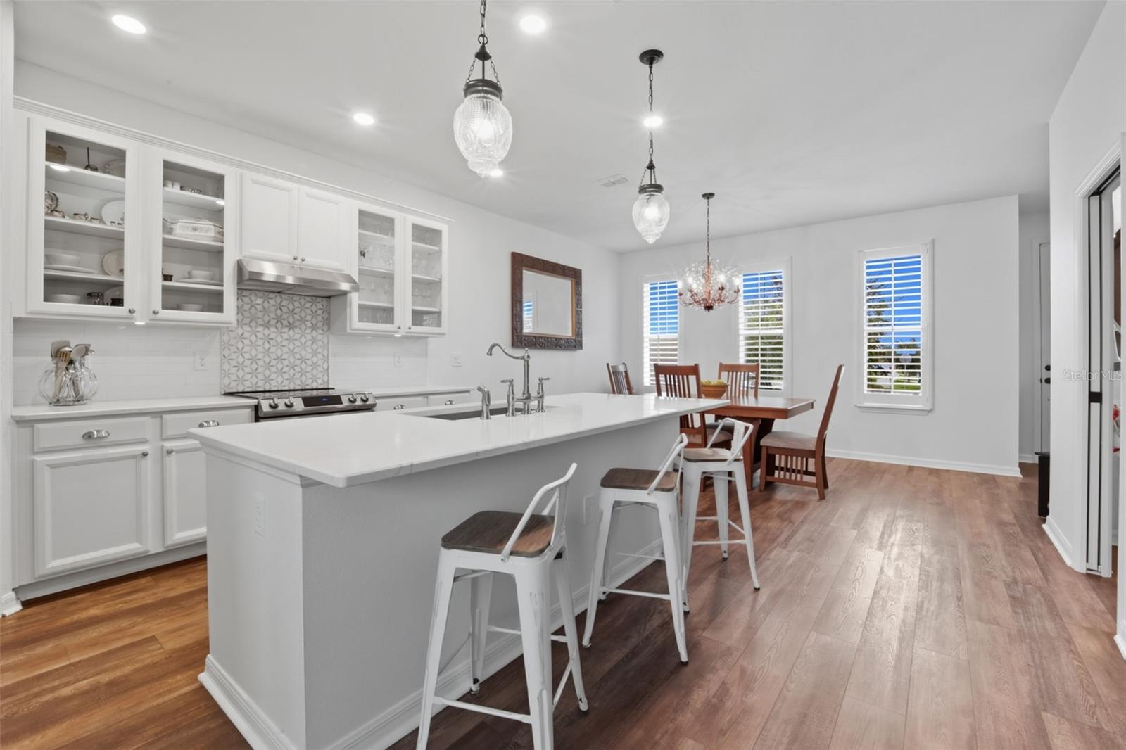 5179 AVALON PARK BLVD, WESLEY CHAPEL, FL, 33545