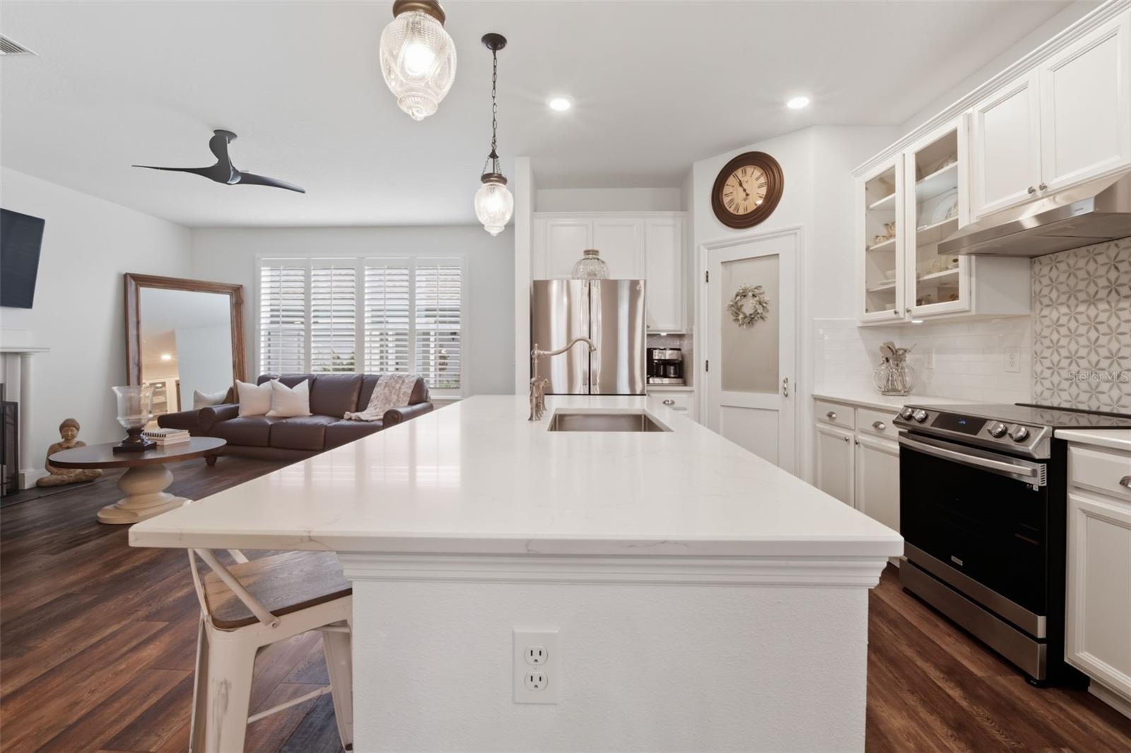 5179 AVALON PARK BLVD, WESLEY CHAPEL, FL, 33545