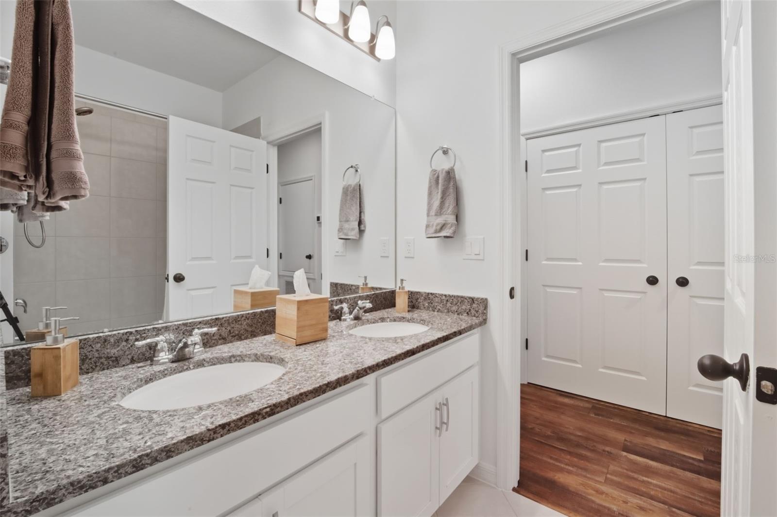 5179 AVALON PARK BLVD, WESLEY CHAPEL, FL, 33545