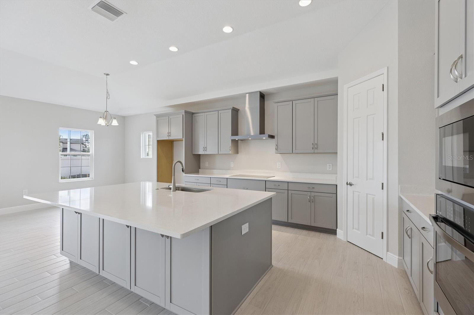 13050 LONG VALLEY CIR, SPRING HILL, FL, 34609