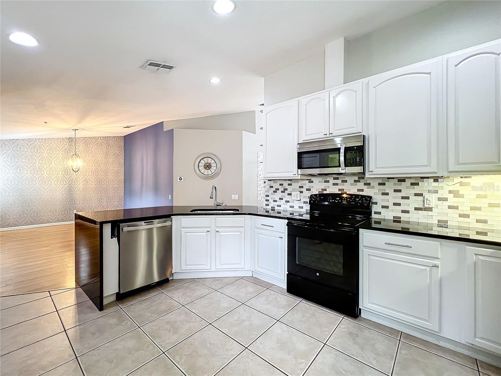 2525 SAN TECLA ST #104, ORLANDO, FL, 32835