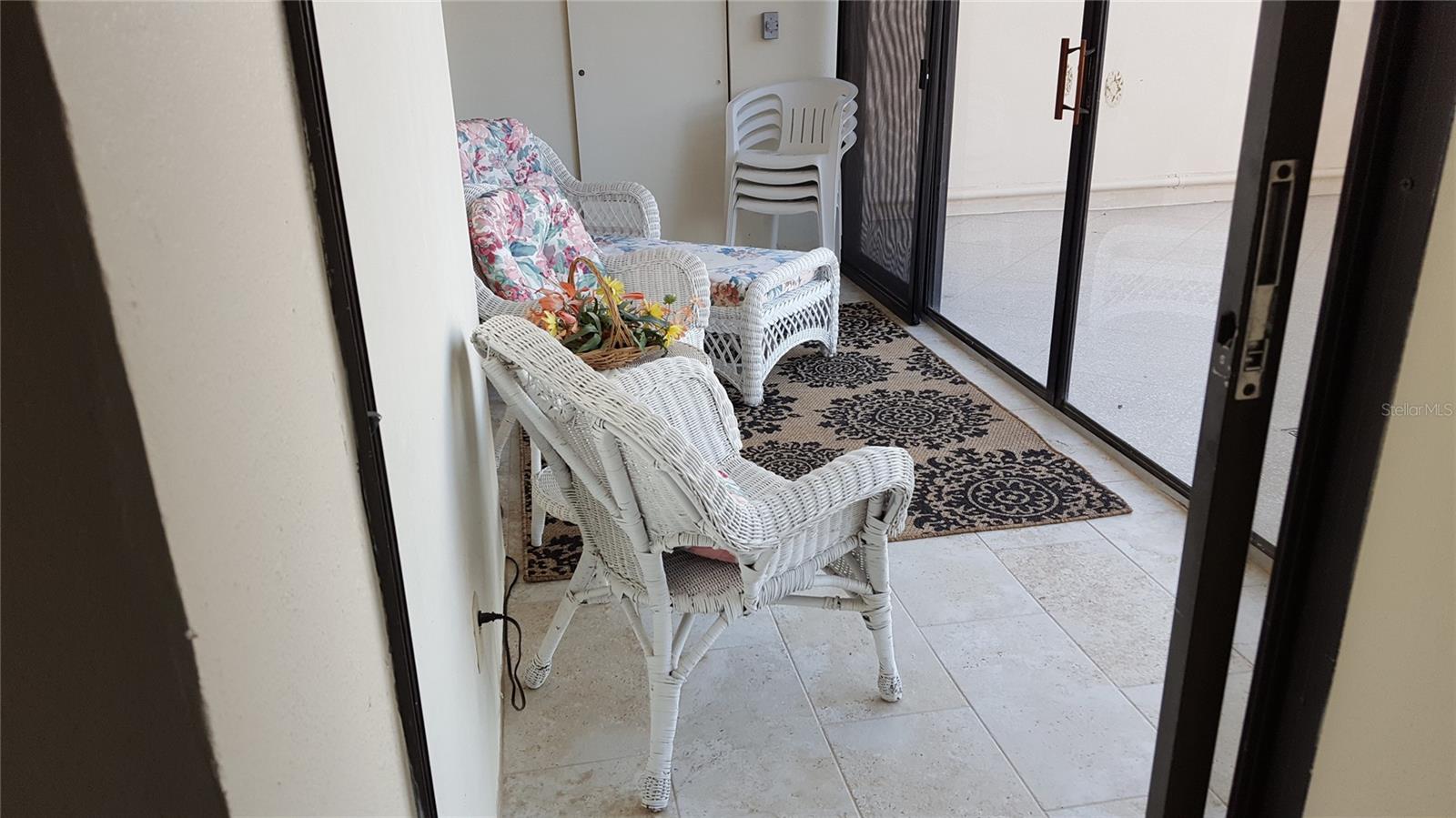 1270 GULF BLVD #302, CLEARWATER BEACH, FL, 33767