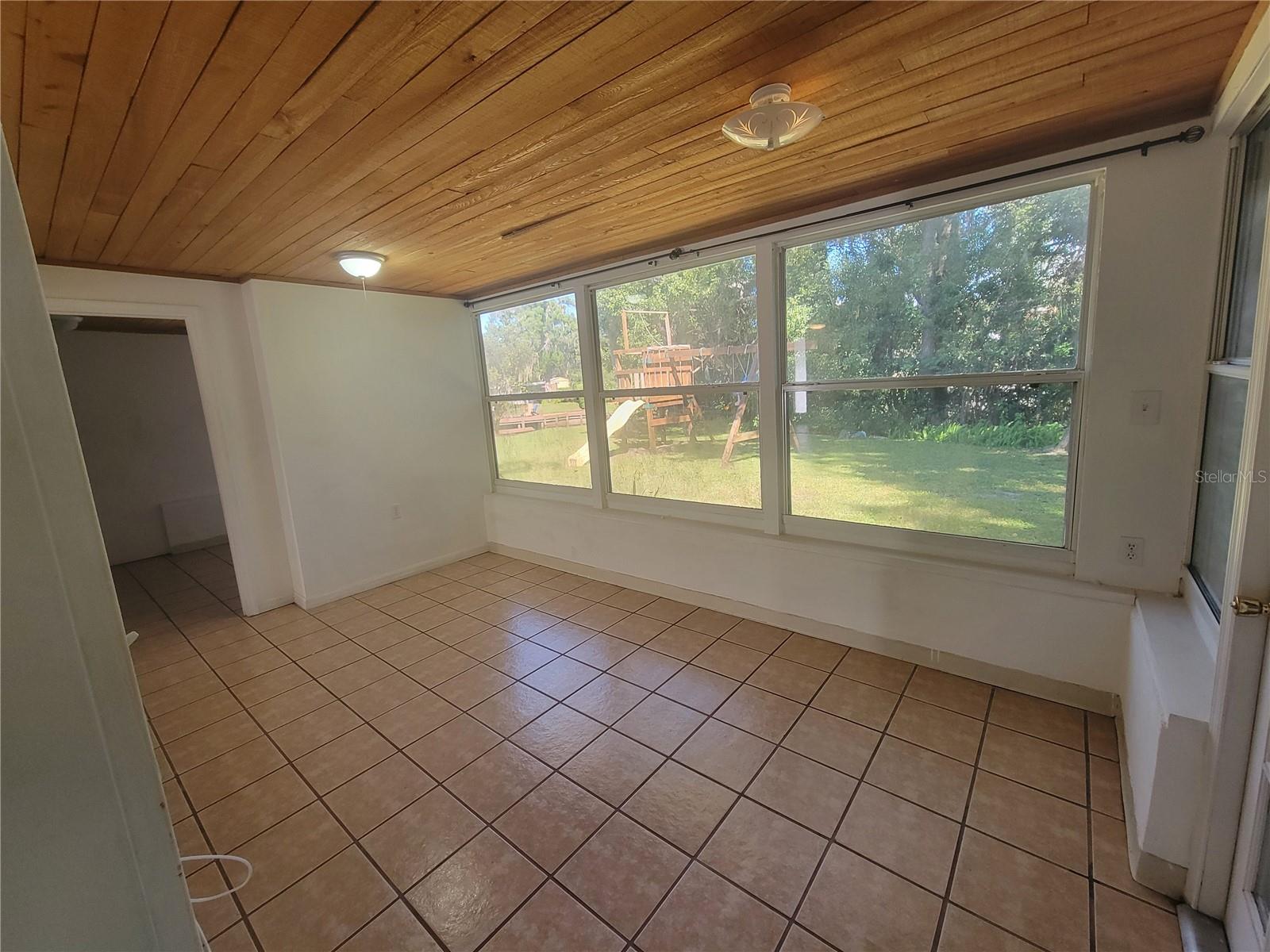 4642 ROBERTS RD, LAND O LAKES, FL, 34639