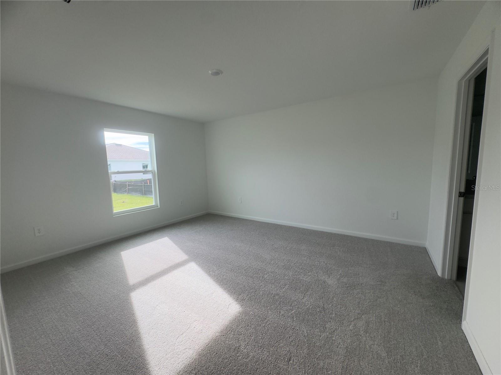 2018 LASSO LOOP, EAGLE LAKE, FL, 33839