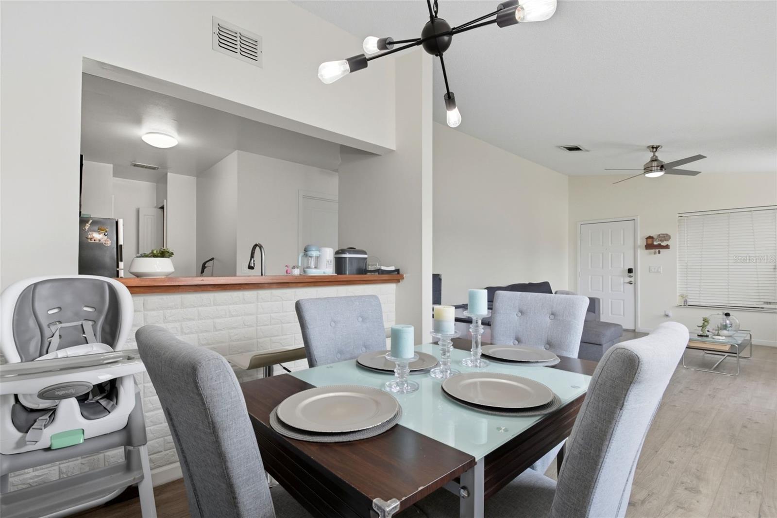 2936 S SEMORAN BLVD #106, ORLANDO, FL, 32822