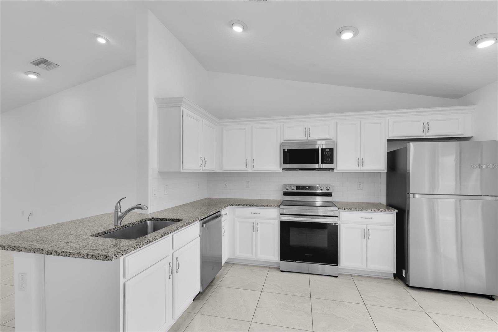 13 LLOVERA  PLACE, PALM COAST, FL, 32164