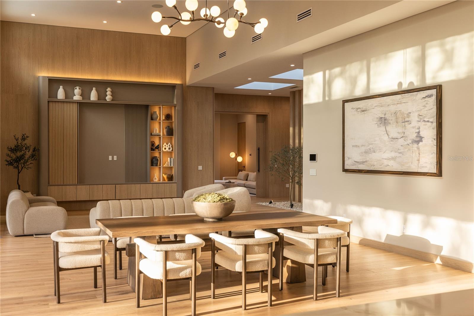 O6351771 Property Photo