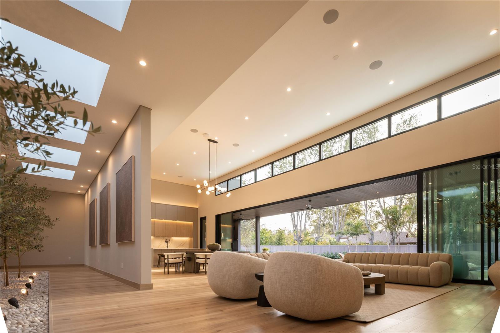 O6351771 Property Photo